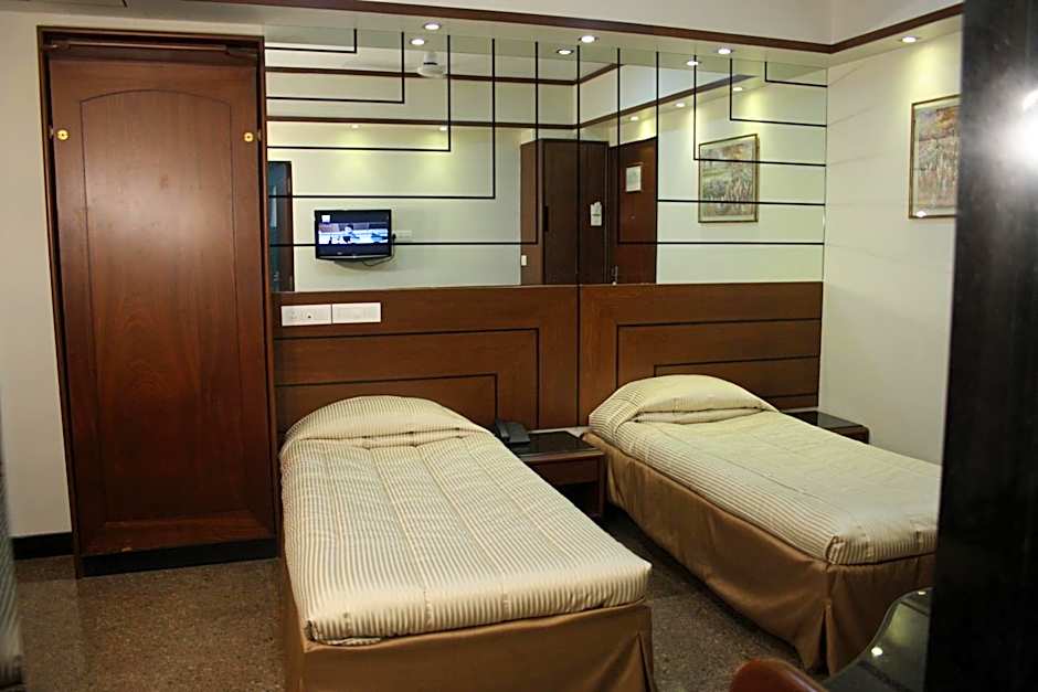 Hotel Karl Residency