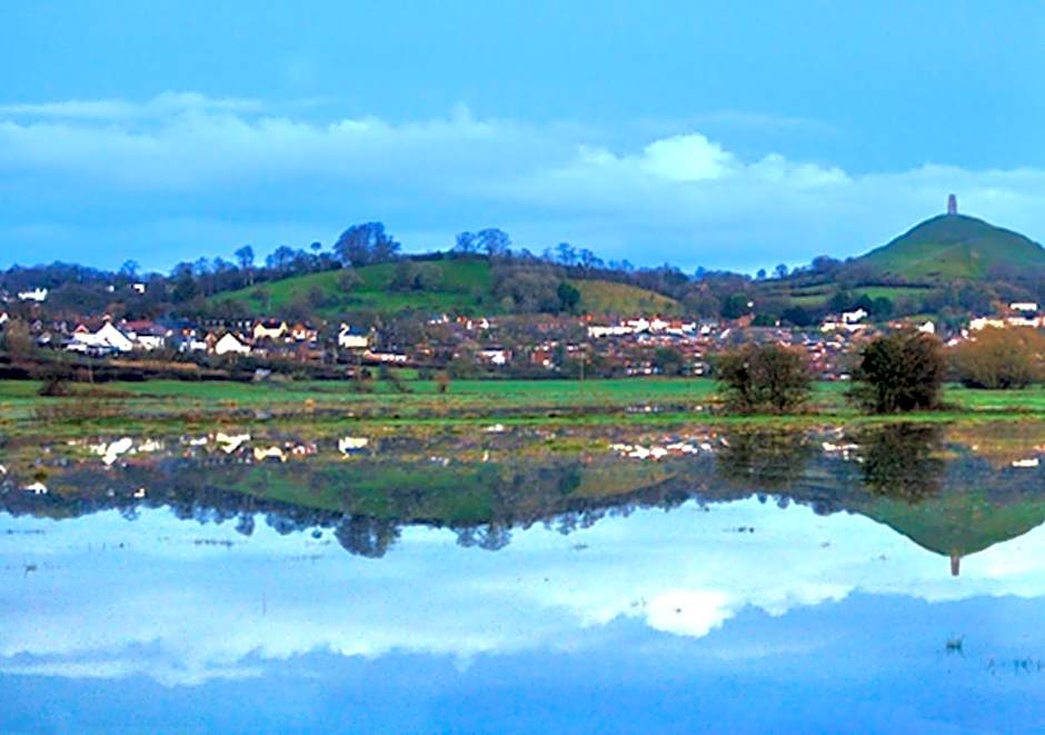 Healing Waters Sanctuary, Peaceful Retreat House, Glastonbury