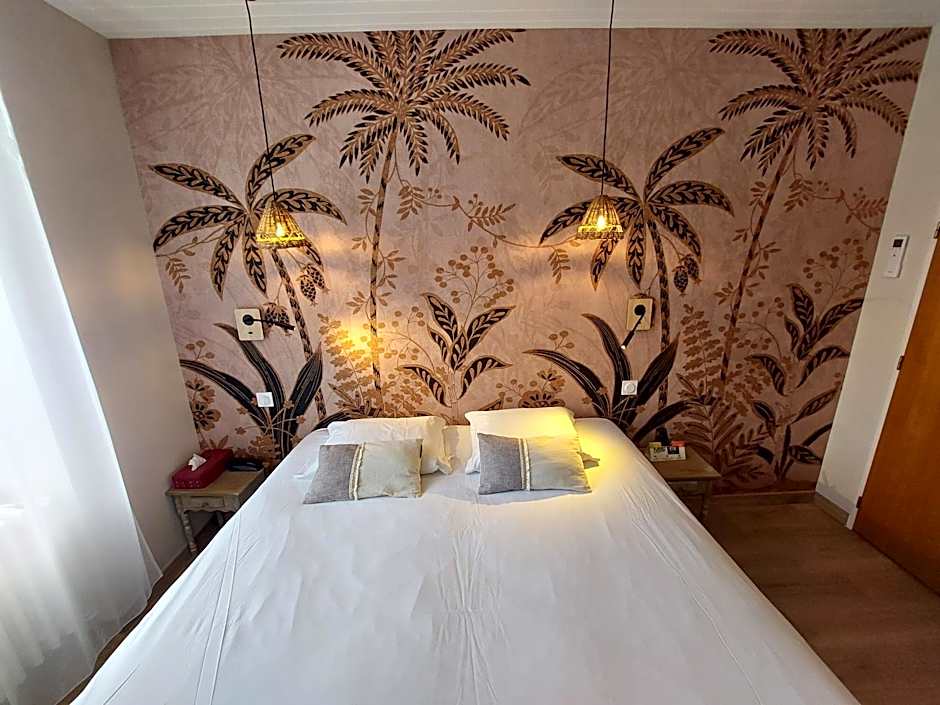 Logis Hôtels - Hôtel et Restaurant Les Voyageurs