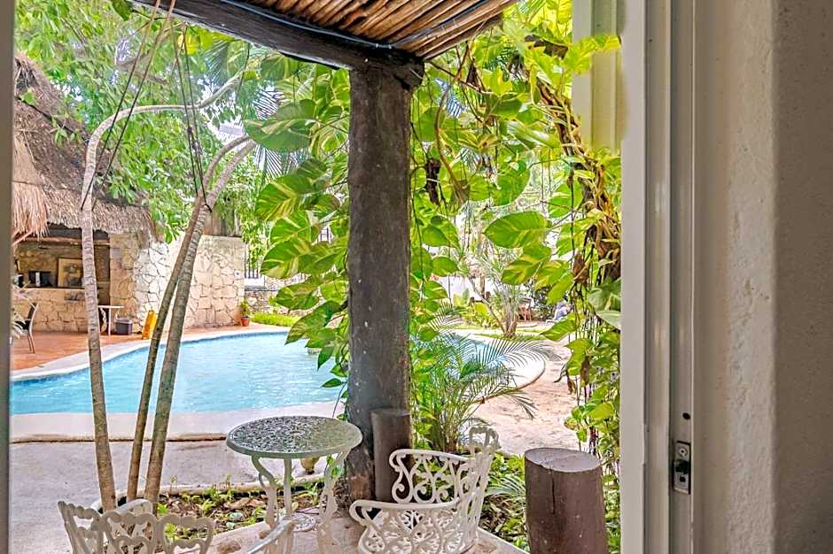 Mayan Art Hotel 10 Avenue