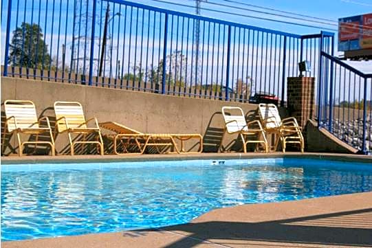 Days Inn By Wyndham Nashville North/Opryland Area