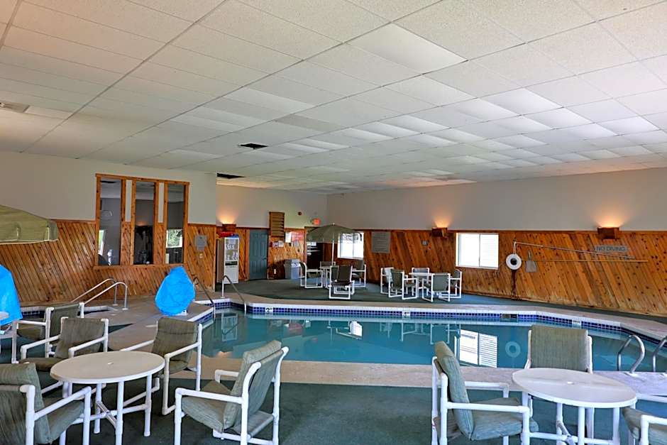 Country Inn & Suites by Radisson, Sparta, WI