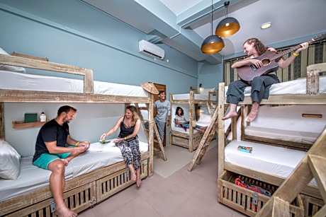 Bed in 10-Bed Mixed Dormitory Room