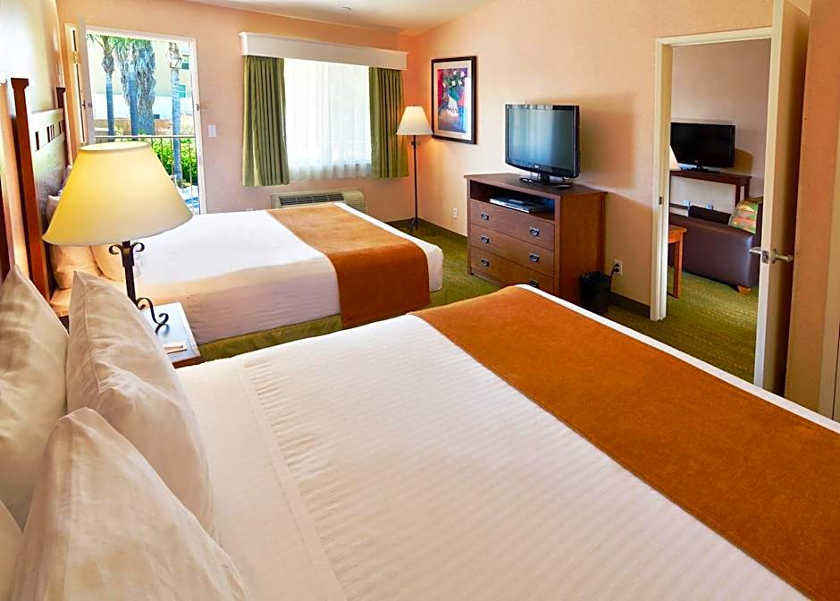 Lamplighter Inn & Suites at SDSU