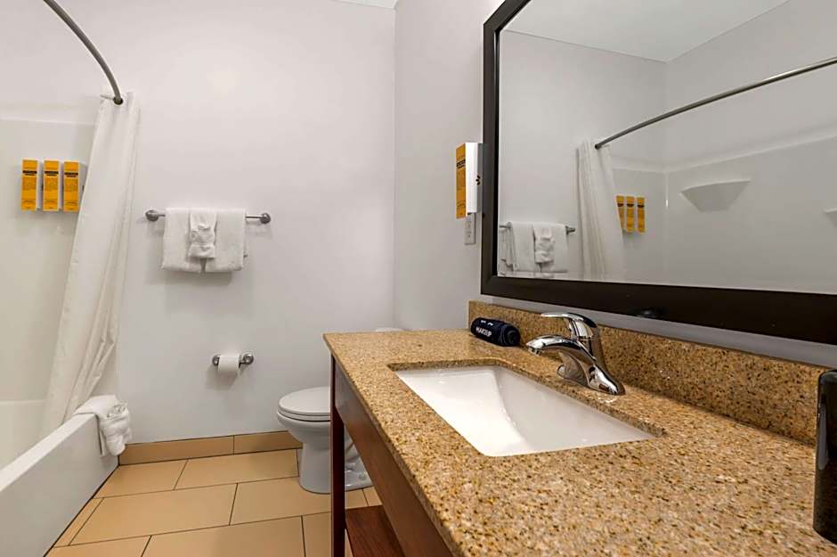 Best Western Plus Covered Bridge Inn