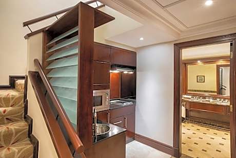 Duplex Suite, Executive Lounge Access, 1 King bed
