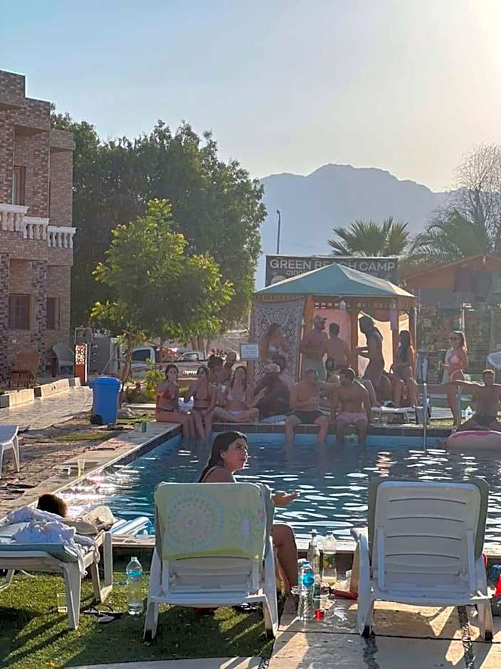 Green Beach Camp & Hotel