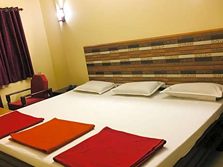 Basic Triple Room