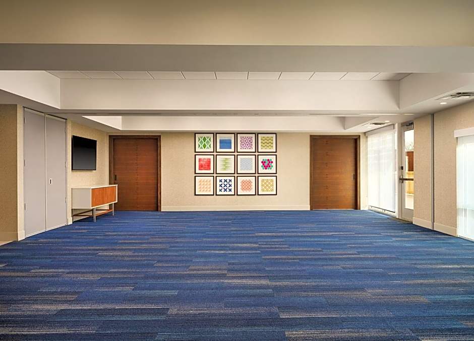 Holiday Inn Express and Suites Lockport By IHG