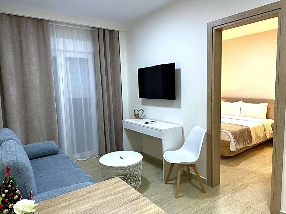 Navarino Luxe Suites