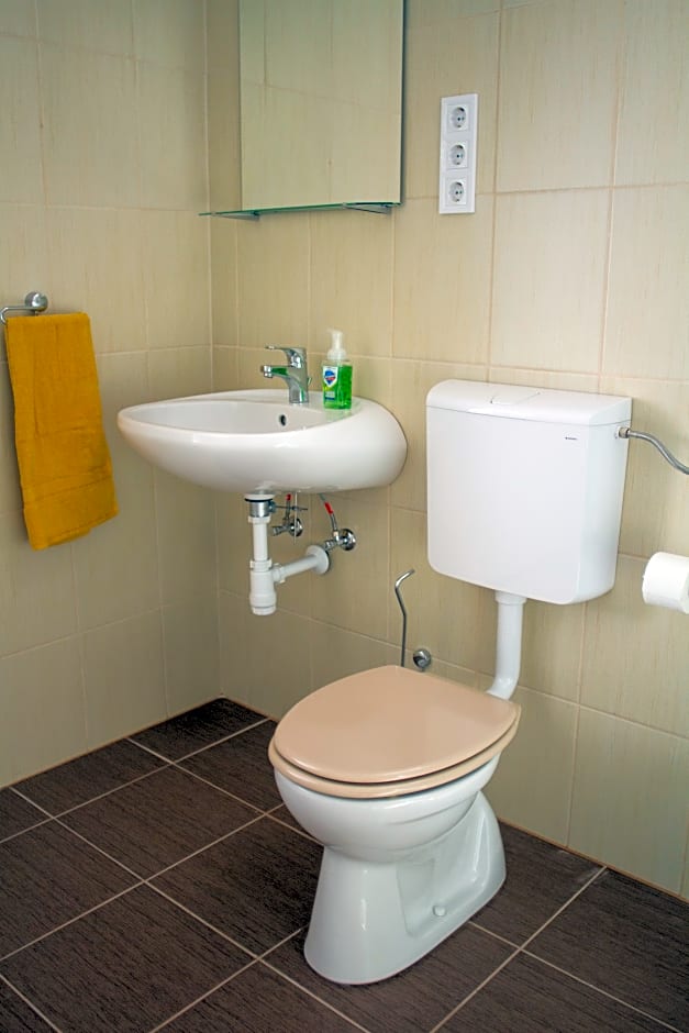 Microstore Airport Panzió