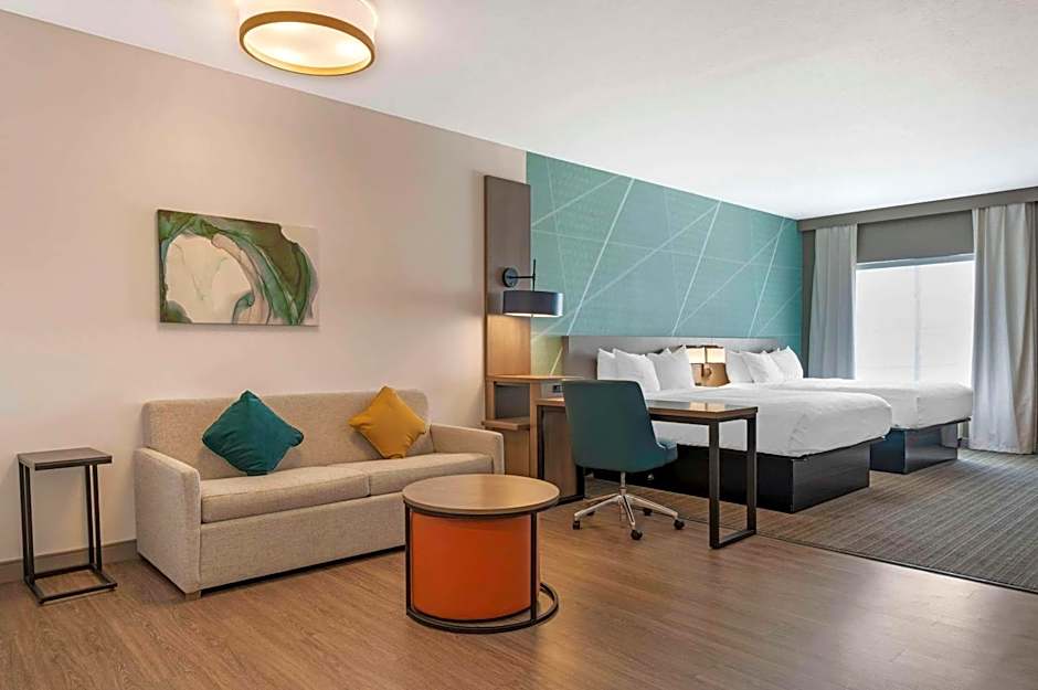 Comfort Suites