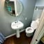 Cozy Room Near Downtown Hendersonville