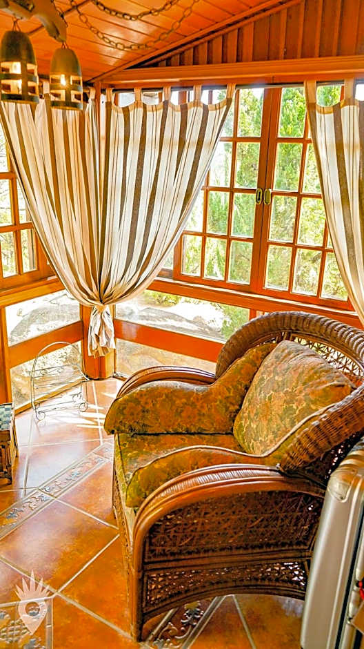 European House with Fireplace & Pool in Indaiatuba