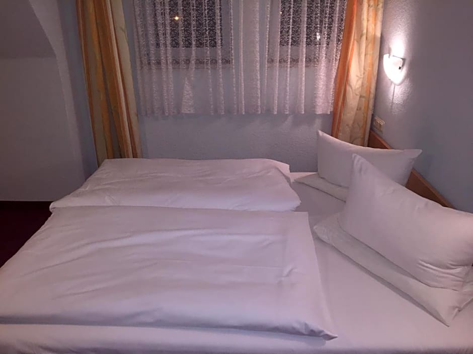 Landhotel "Wettin"