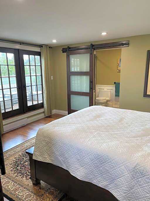 Character Stay across Swan Lake Nature Sanctuary