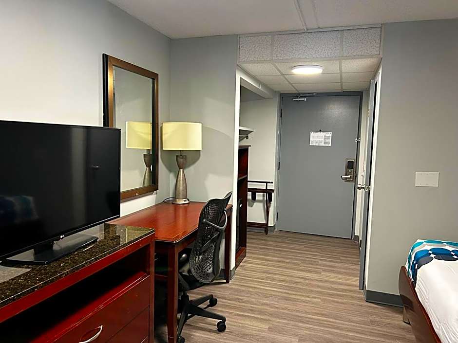 Rodeway Inn Clemmons - Winston-Salem Area