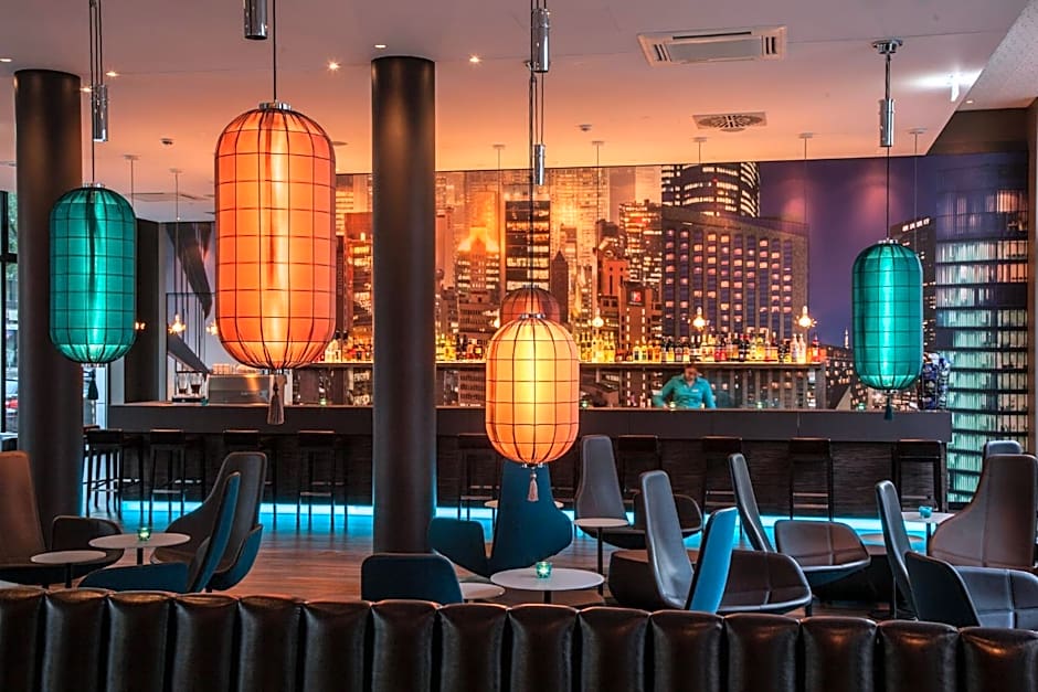 Motel One Düsseldorf Hauptbahnhof