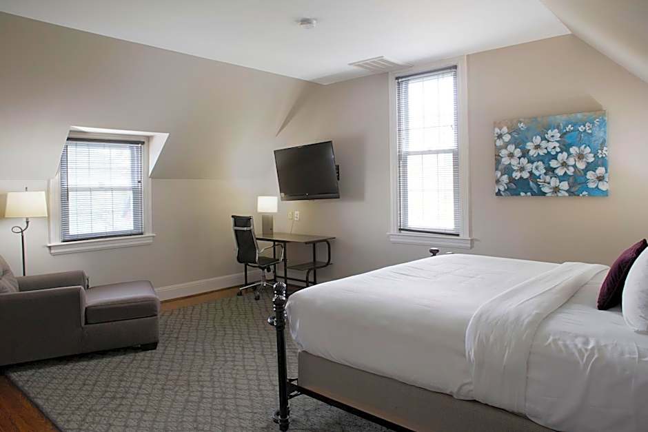 Normandy Farm Hotel & Conference Center