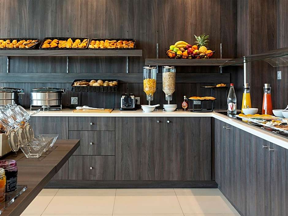 Hotel Roi Soleil Prestige Plaisir - St Quentin