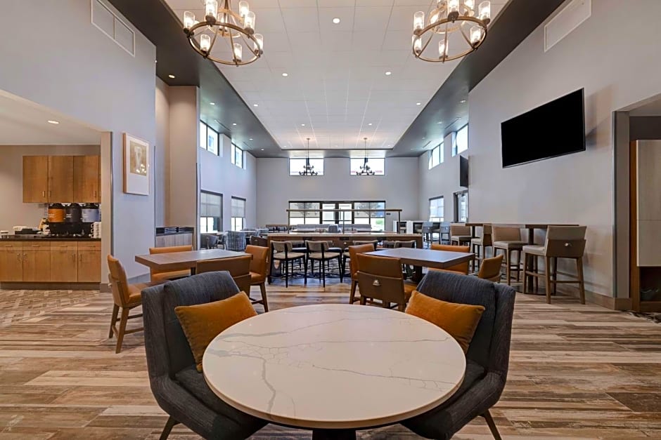 Homewood Suites by Hilton Oak Creek Milwaukee