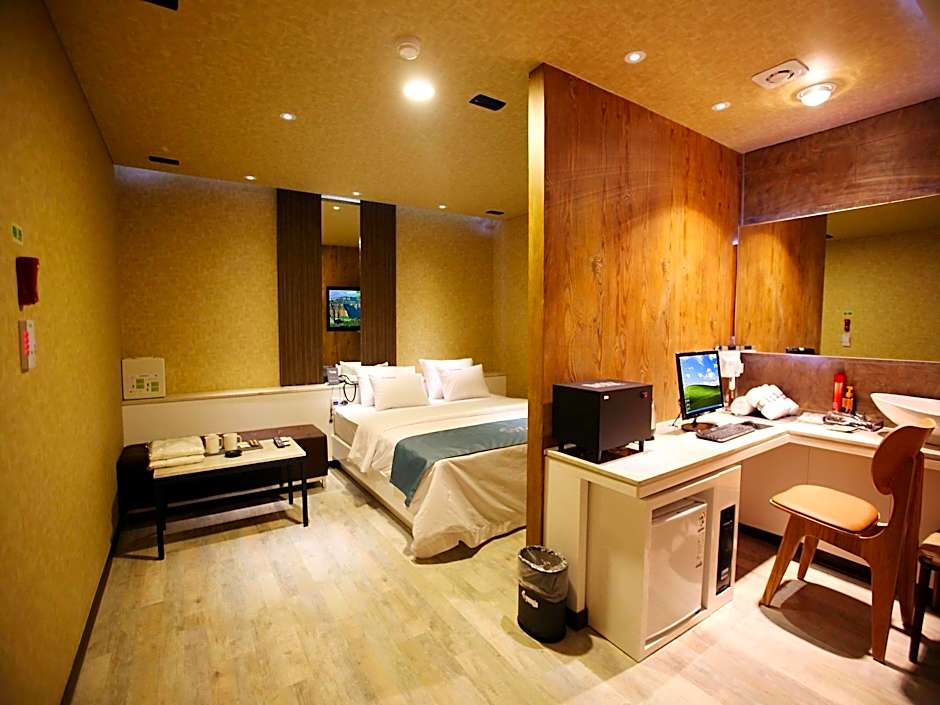 Yeongju Hotel