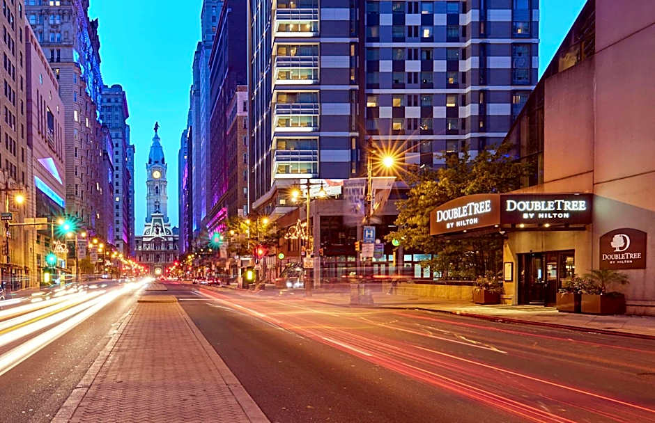DoubleTree by Hilton - Philadelphia Center City