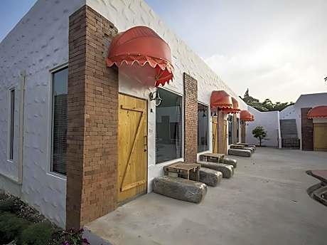 Monoko Porploen Resort Suanphung