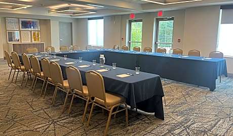 Holiday Inn Express & Suites Huntsville By IHG