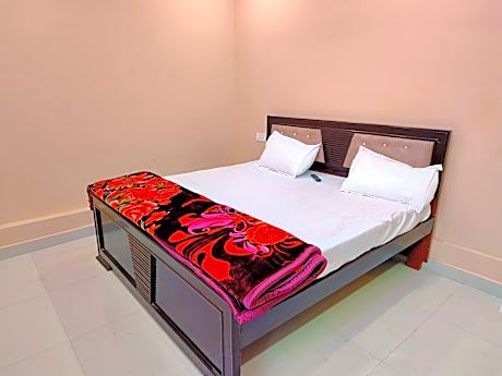 Saryu Lodge 700 M from RAM JANM BHUMI