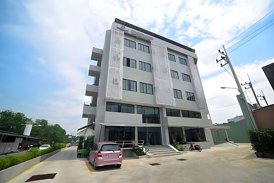 CHANTHABURI CENTER