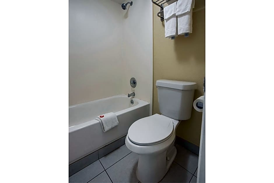 OYO Hotel Knoxville TN Cedar Bluff I-40