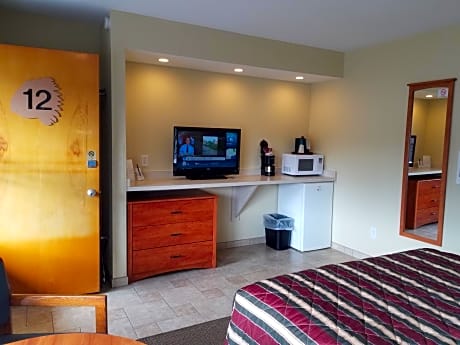 Queen Room