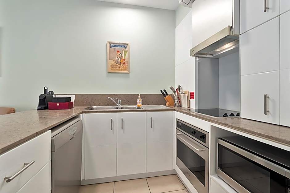 Elysium Private Apartments at Beach Club & Spa