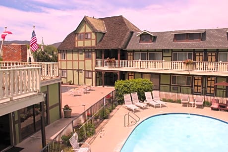 Svendsgaard's Lodge- Americas Best Value Inn & Suites