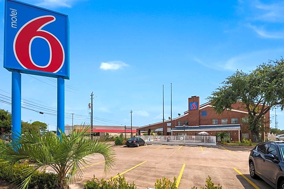 Motel 6-Houston, TX - Brookhollow