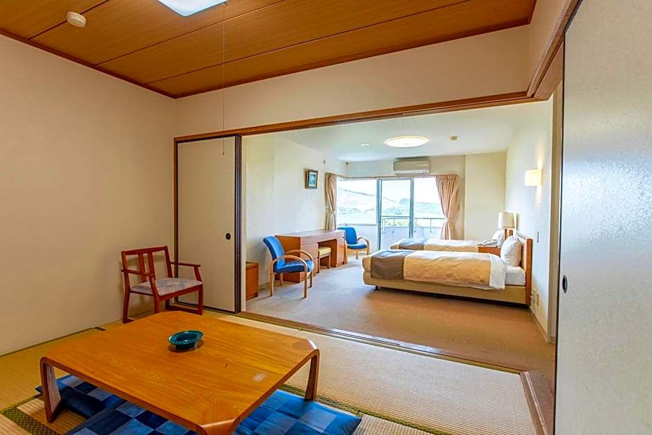 Wisterian Life Club Toba