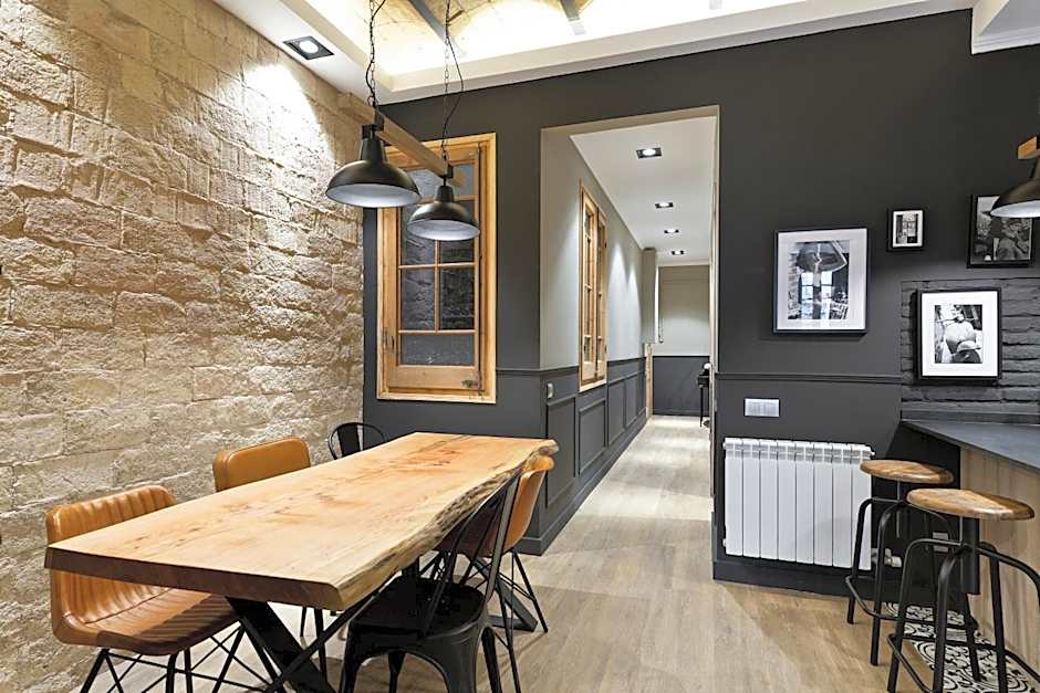 Sagrada266 by chicStays