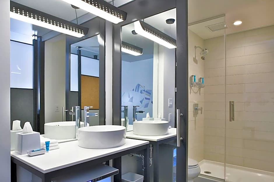 Aloft Chicago Mag Mile