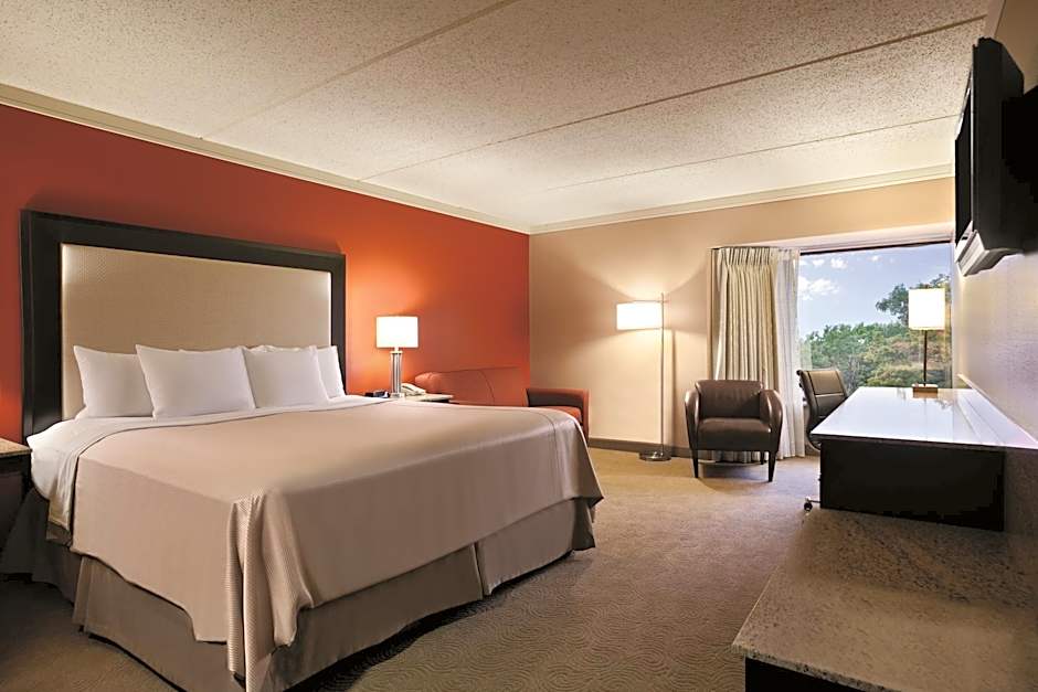 Woodcliff Hotel And Spa