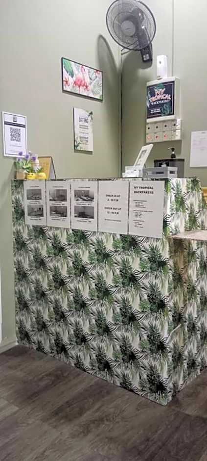 NY TROPICAL BACKPACKERS