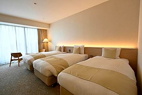 Superior Triple Room - Indoor Bath - Non-Smoking