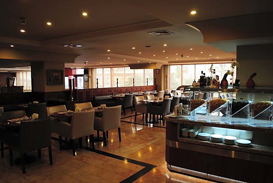 Hotel Eken Prestige