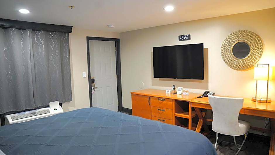 Carrier Motor Lodge