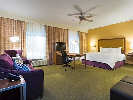 1 KING HEARING ACCESSIBLE SUITE NONSMOKING