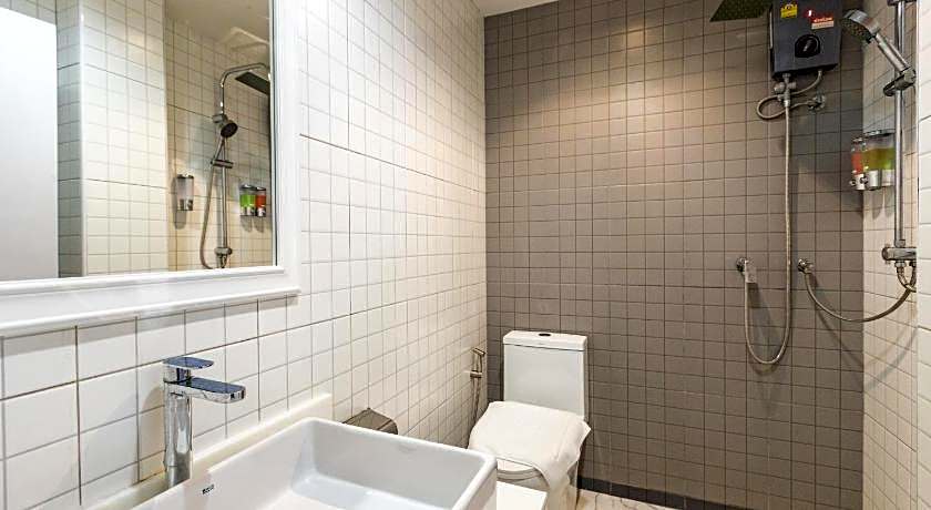 Baan Kun Mhor Hostel