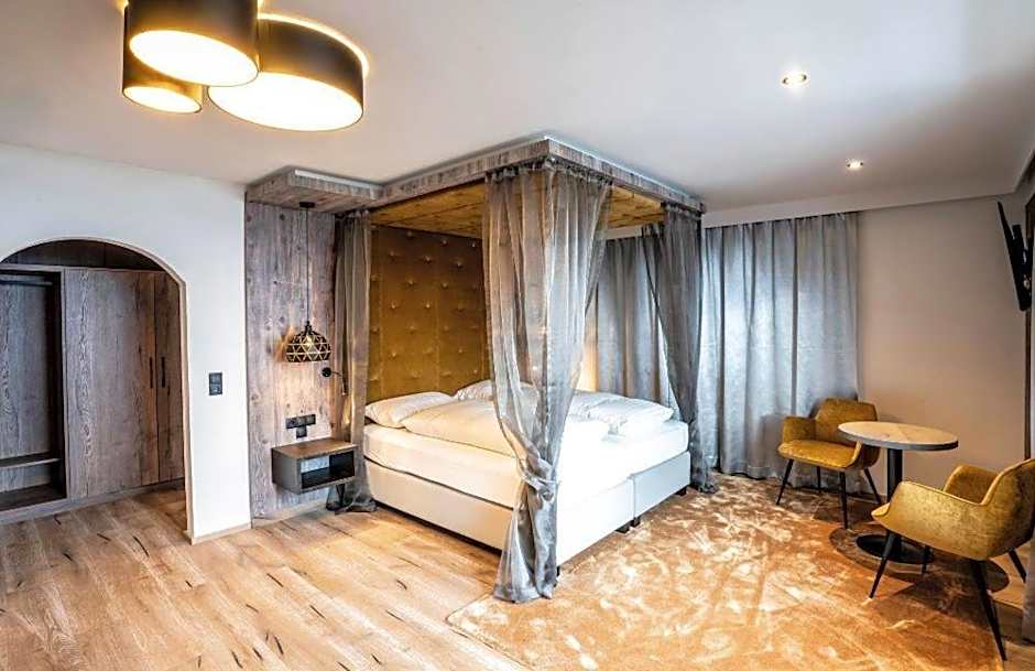 Photo 1 of 3 of Junior Suite