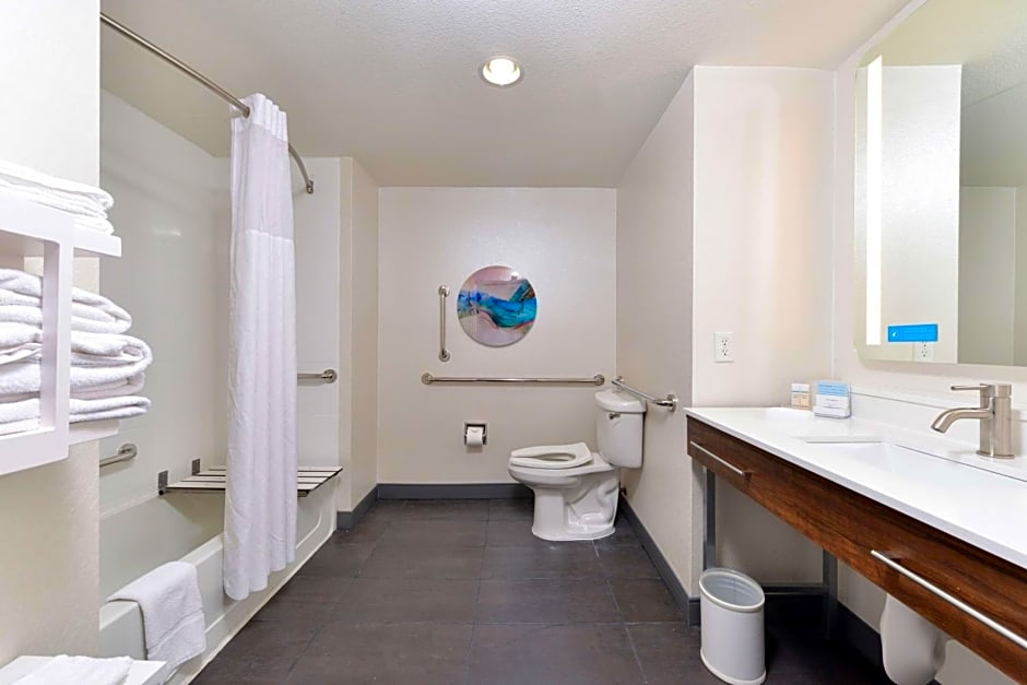 Hampton Inn By Hilton And Suites Las Vegas Airport