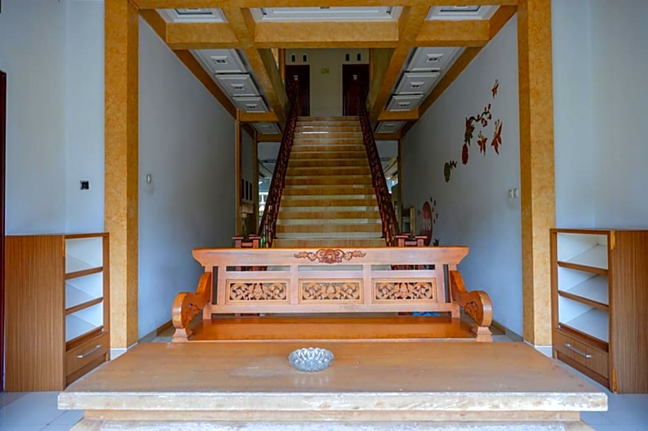 RedDoorz near MM UGM