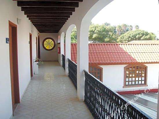 Jeroc's Plaza
